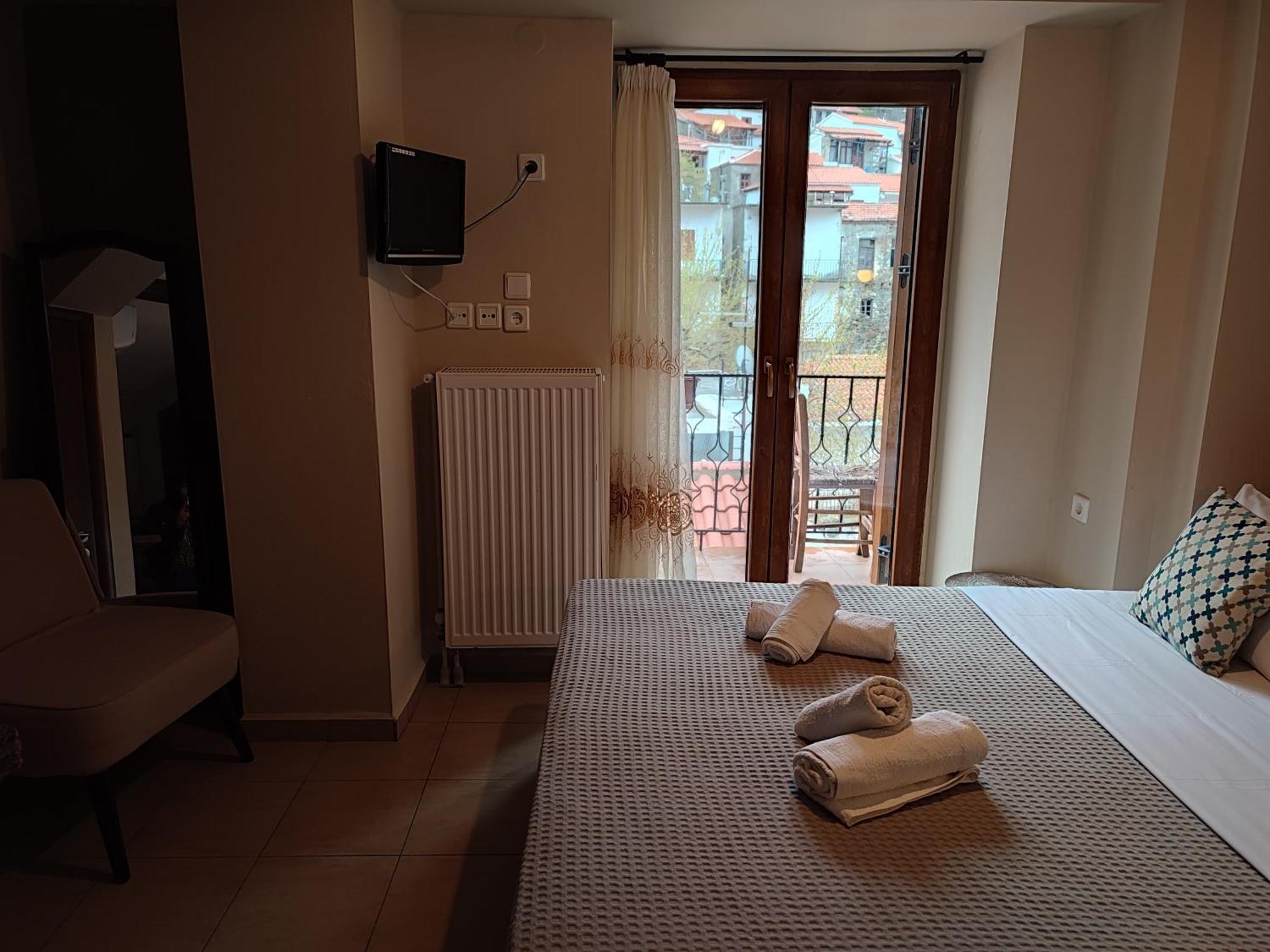 Guesthouse Axieros Samothraki Bagian luar foto