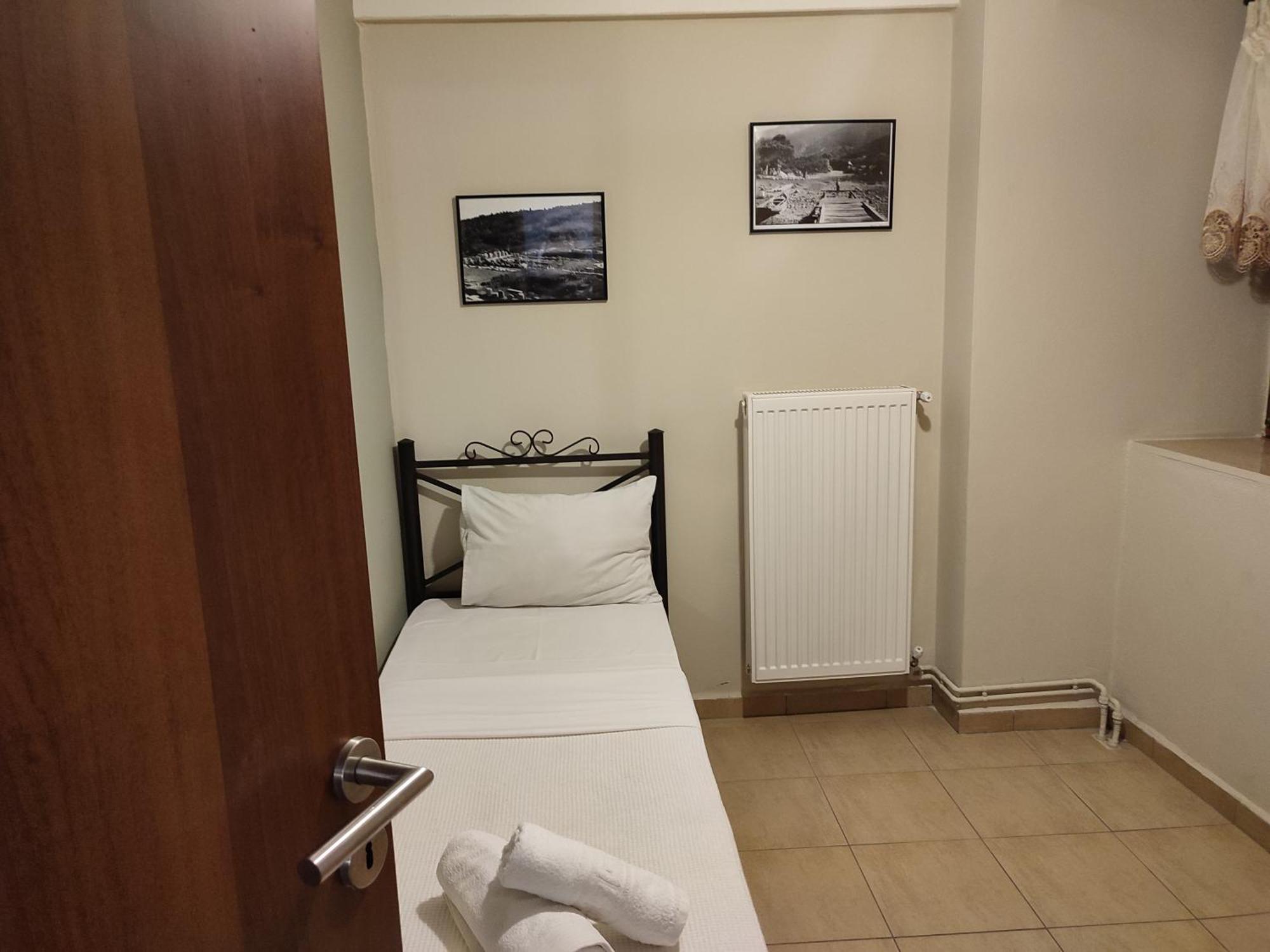 Guesthouse Axieros Samothraki Bagian luar foto