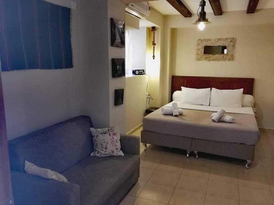 Guesthouse Axieros Samothraki Bagian luar foto