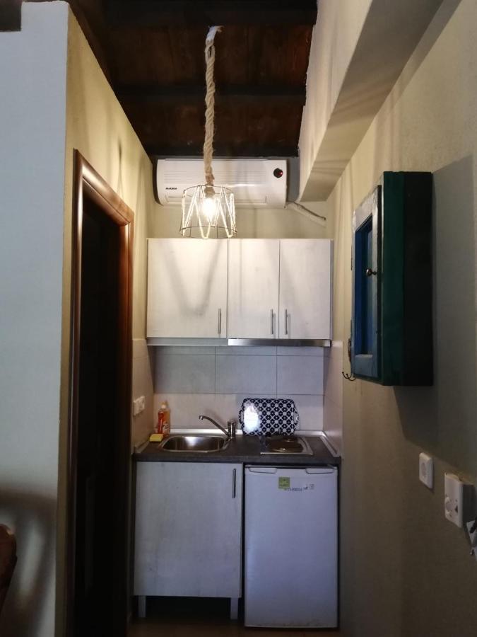Guesthouse Axieros Samothraki Bagian luar foto